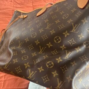 Louis Vuitton GM Never Full